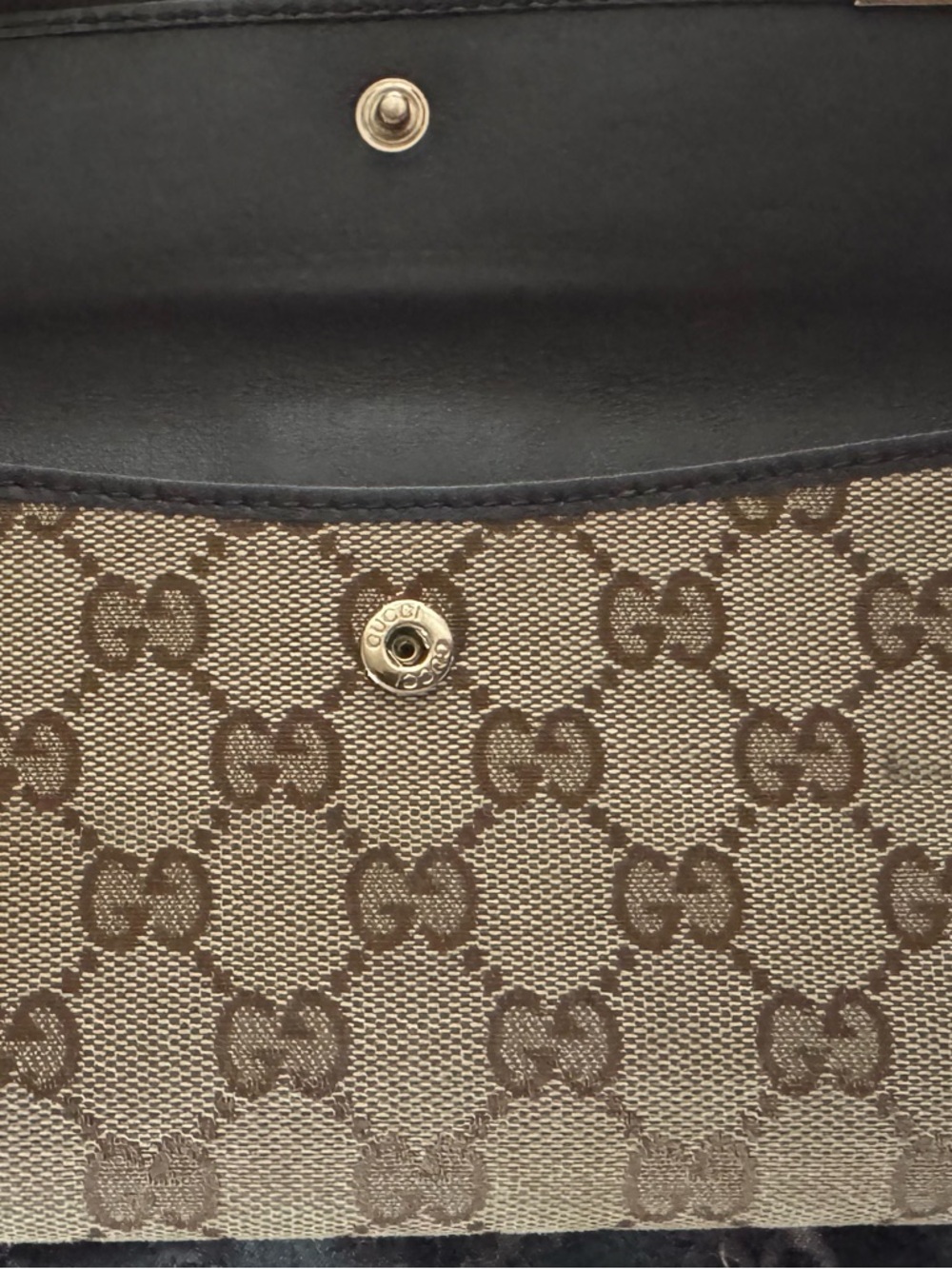 Authenticated GUCCI Brown and Beige Monogram Canvas Card Holder Hardware - Picture 7 of 16